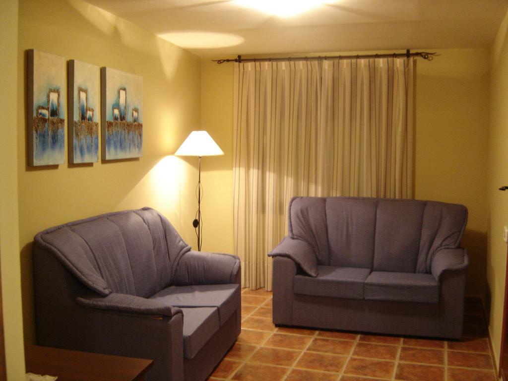 Hostal Casa Laure Y Mª Jose Arens de Lledo Buitenkant foto