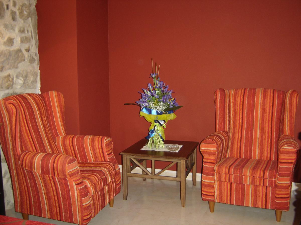 Hostal Casa Laure Y Mª Jose Arens de Lledo Buitenkant foto
