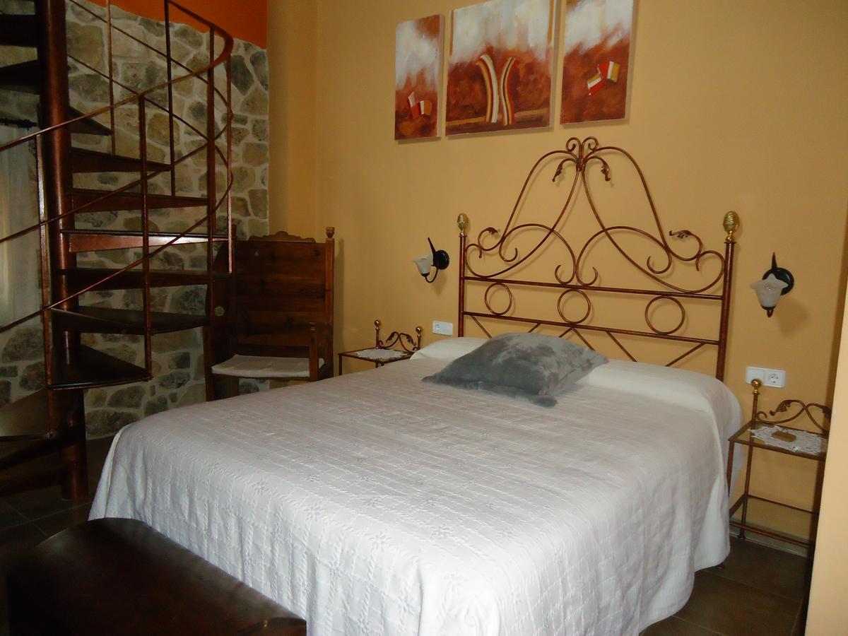 Hostal Casa Laure Y Mª Jose Arens de Lledo Buitenkant foto